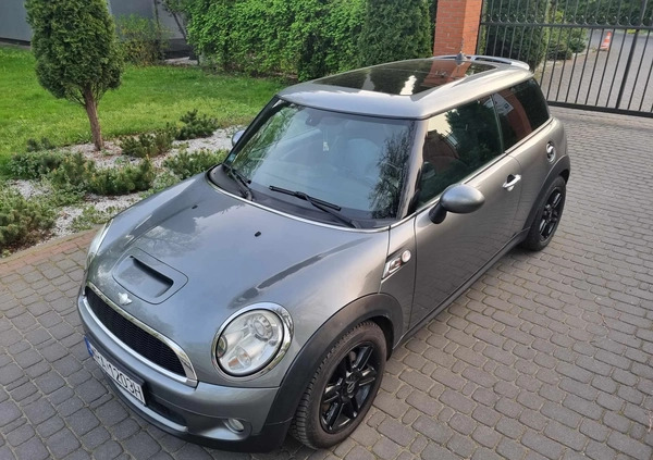 MINI Cooper S cena 30900 przebieg: 156000, rok produkcji 2007 z Łódź małe 379